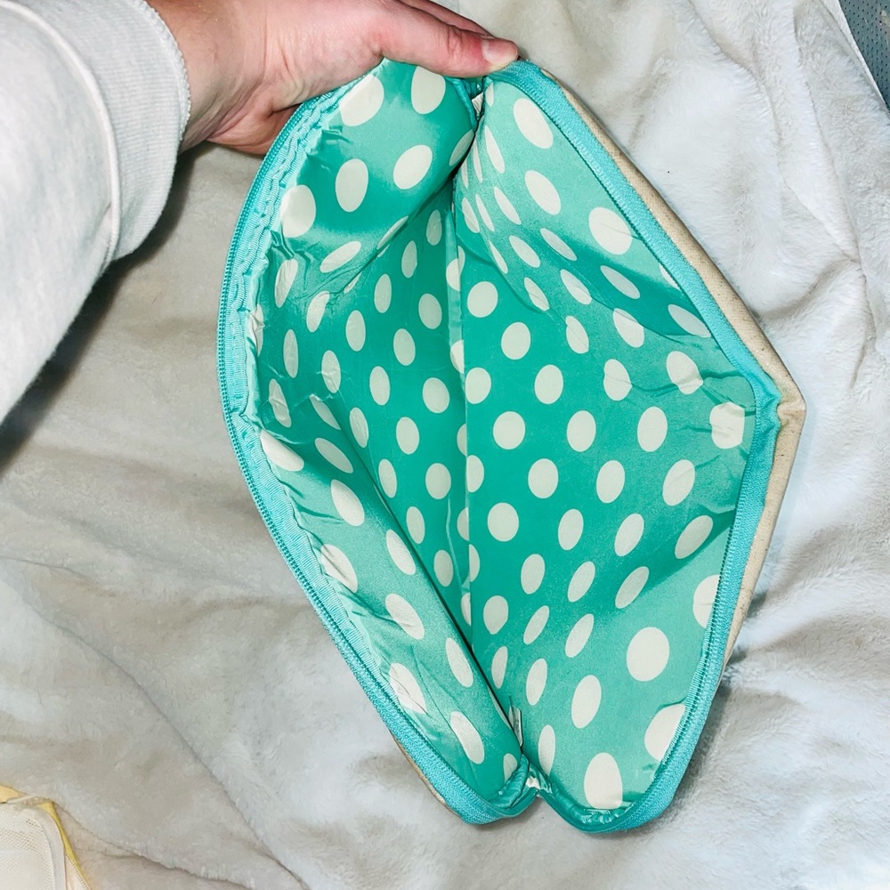 ADORABLE PADDED LAPTOP CASE - Picture 3 of 4